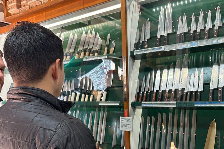 Tokyo Tsukiji Fish Market Food&Culture Walking Tour With a LOCAL! — photo 9