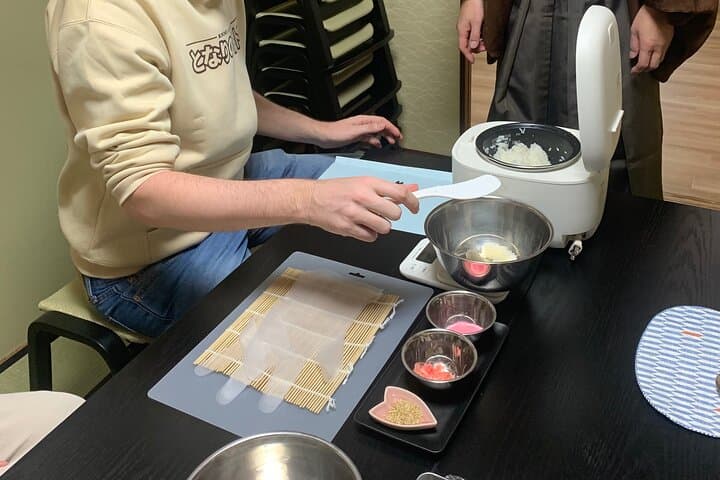 Kyoto : Art Sushi Rolls Experience in 150 Years Old Townhouse — photo 6
