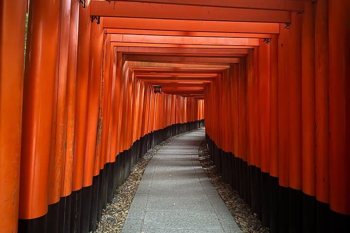 Kyoto Early Bird English Tour: Fushimi Inari & Gion(Private opt) — photo 17