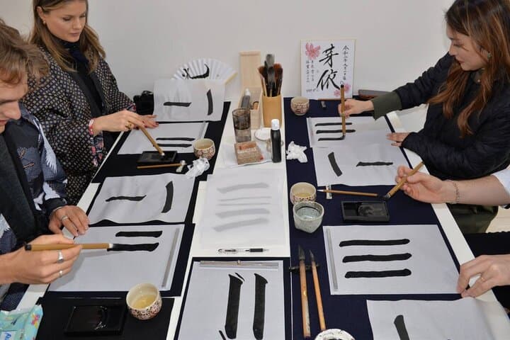 Private Japanese Calligraphy Class in Shibuya Tokyo — photo 10