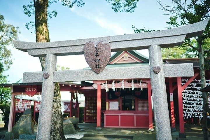 YokaBus Fukuoka Shared Bus Tour with Guide