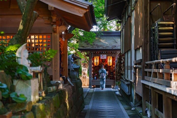 Kyushu Full Day Tour with Dazaifu Shrine，Cable car and Yufuin — photo 2