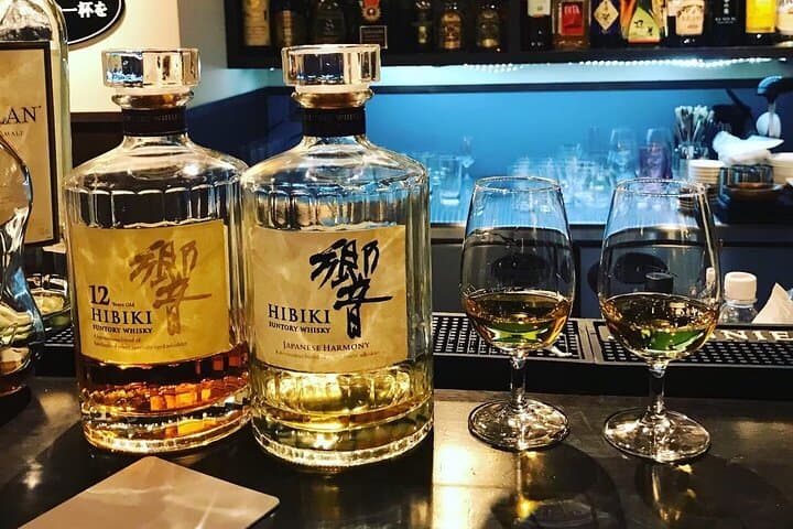 Japanese whiskey tasting; relaxed and educational in the bar — photo 5