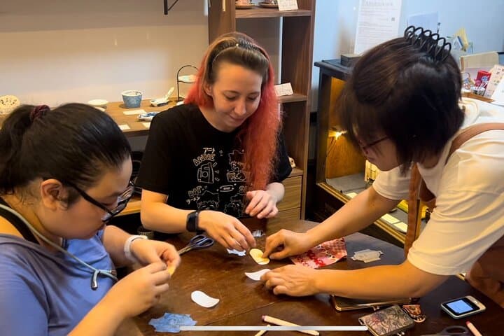 Japanese Crafts Workshop in Tokyo – Handmade Clasp Purse & More — photo 2