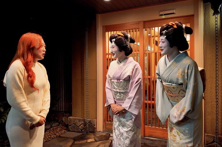 Exclusive Geisha Performance＆Sake Tasting in a Tokyo Private Room — photo 9