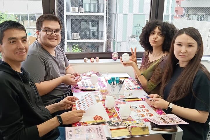 Daruma Workshop by Making your Own Japanese Souvenir in Shinjuku — photo 4