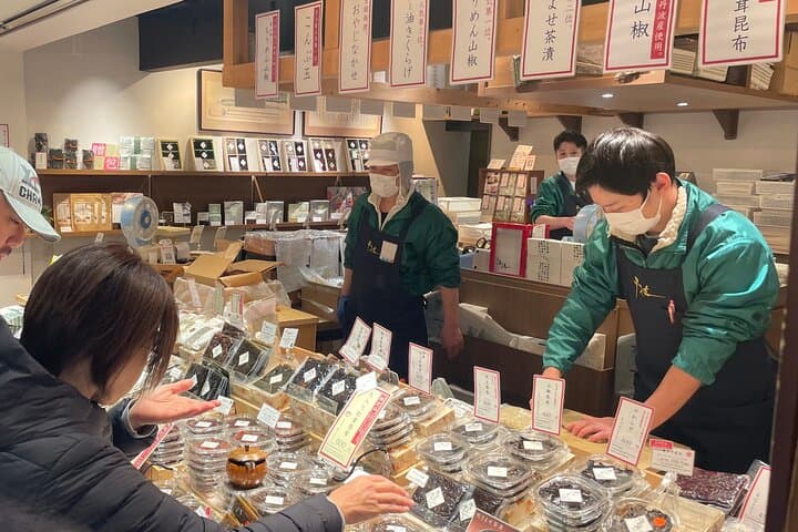 Vegan Edible Flower Sushi Making and Vegetable Tour in Kyoto — photo 14