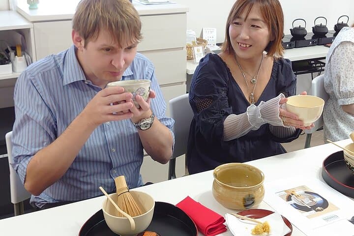 Authentic Tea Ceremony with Wagashi near Dotonbori — photo 2