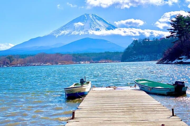 Mt. Fuji to Lake Kawaguchi, Lake Yamanaka and Onsen Day Tour — photo 3
