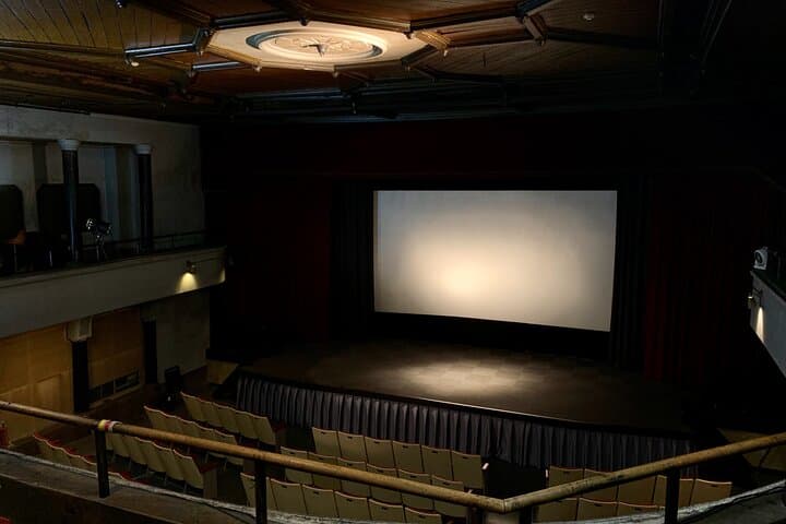 Cinema Experience at Takada Sekaikan The OLDEST Theater in Japan — photo 2