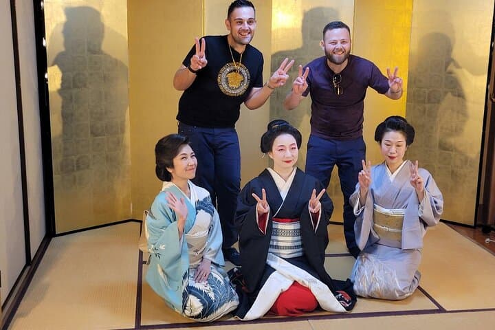 Enjoy Cultural Downtown and Traditional Cuisine from Tokyo — photo 4