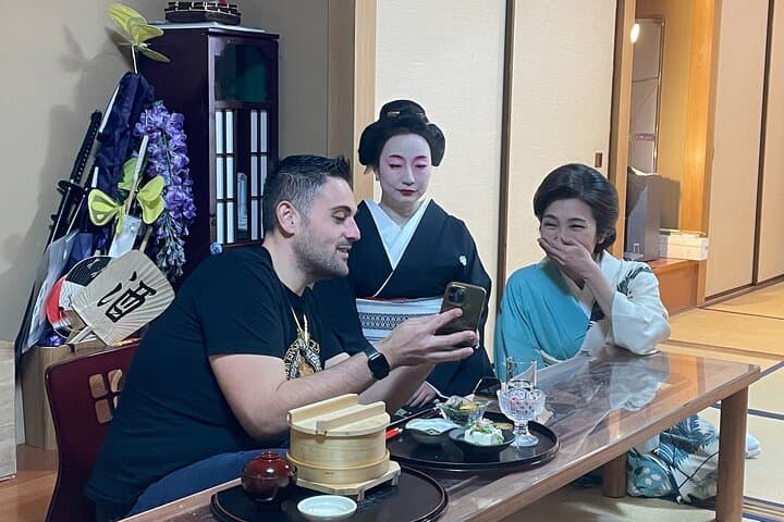 Enjoy Cultural Downtown and Traditional Cuisine from Tokyo — photo 16