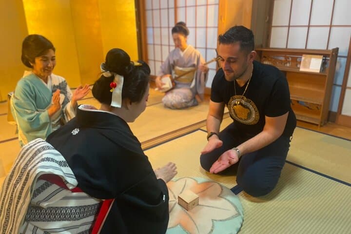 Enjoy Cultural Downtown and Traditional Cuisine from Tokyo — photo 2