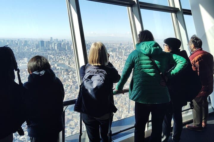 Tokyo Skytree Private Walking Tour Experience With cafe inside — photo 2