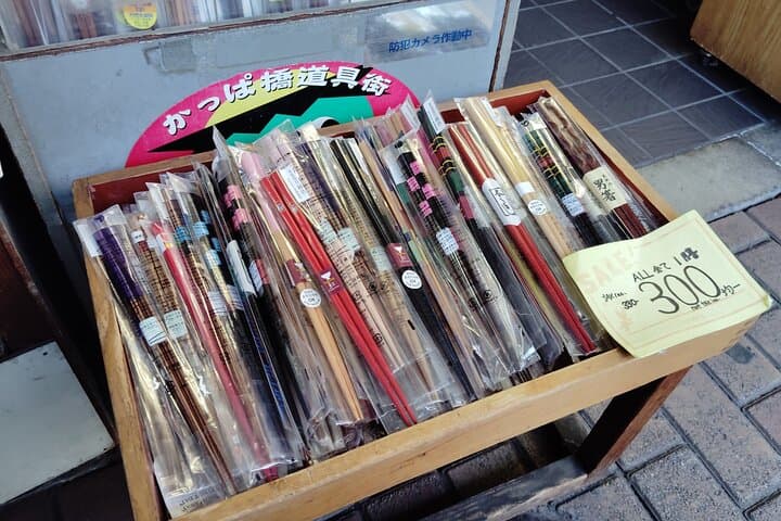 Tokyo Kappabashi Tour - Discover Unique Japanese Souvenirs — photo 10