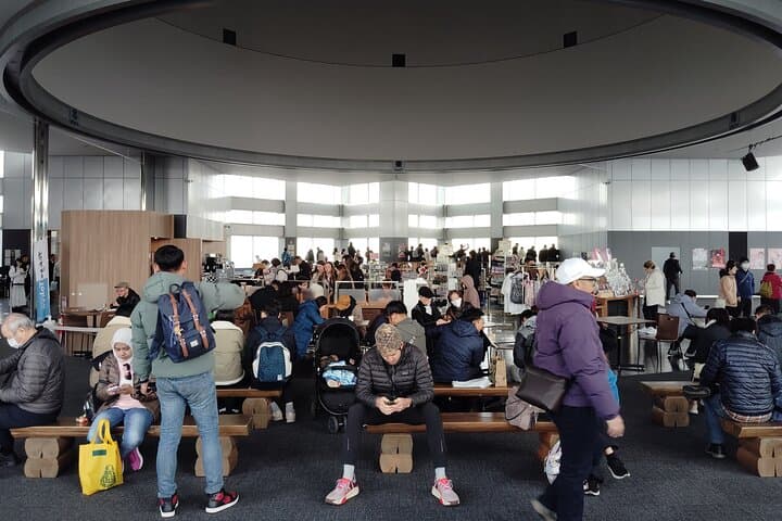 Tokyo: Shinjuku & Shibuya Walking Tour – City Highlights — photo 14