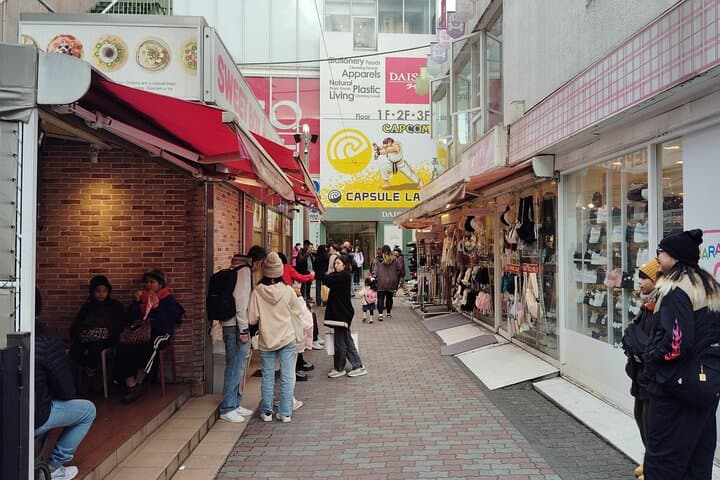 Tokyo Experience kawaii in Harajuku City Walking Tour 1 Hour — photo 7