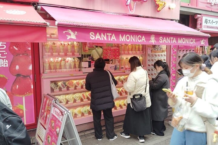 Tokyo Experience kawaii in Harajuku City Walking Tour 1 Hour — photo 5