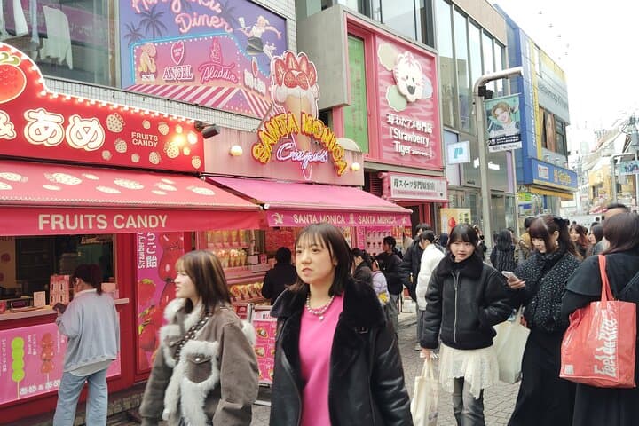 Tokyo Experience kawaii in Harajuku City Walking Tour 1 Hour — photo 12