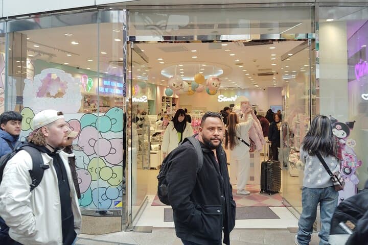 Tokyo Experience kawaii in Harajuku City Walking Tour 1 Hour — photo 14