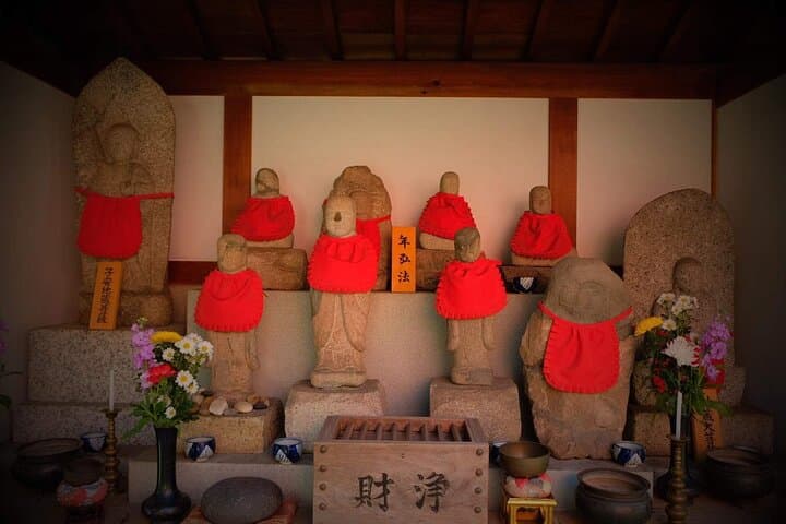 Buddhas at a Temple and Tea Ceremony Experience — photo 2
