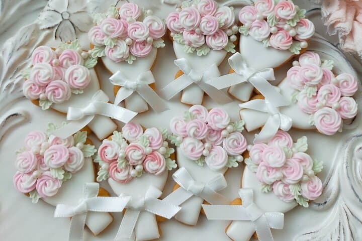 Cooking experience to squeeze “sakura” with icing cream in Tokyo — photo 2