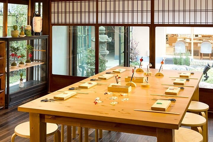 Traditional Japanese Kanzashi Making Experience in Kyoto — photo 6