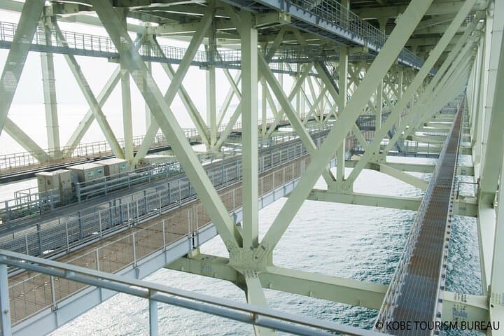 Himeji Castle and Akashi Kaikyo Bridge Walking Tour from Kyoto — photo 7