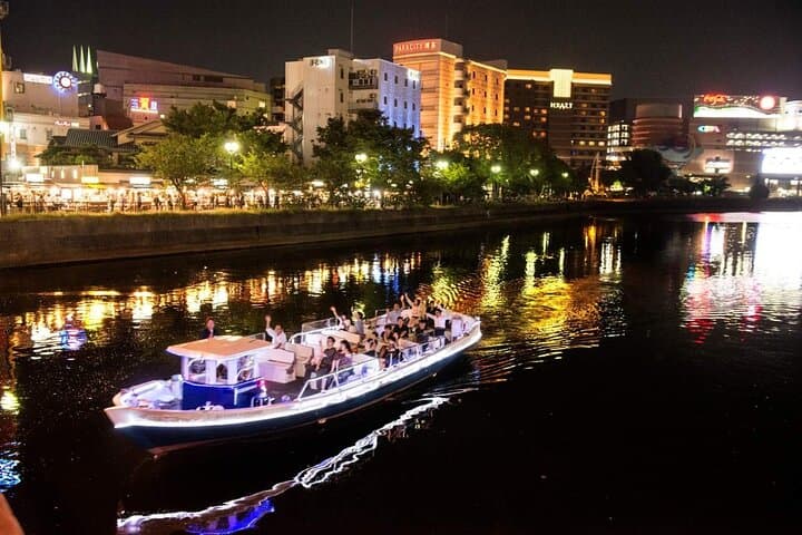 Fukuoka Night Tour: Guided Yatai, Local Izakaya & River Cruise — photo 11