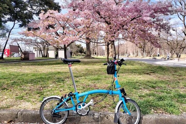 Tokyo Shibamata Retro Bike Tour with Lunch & Coffee — photo 1