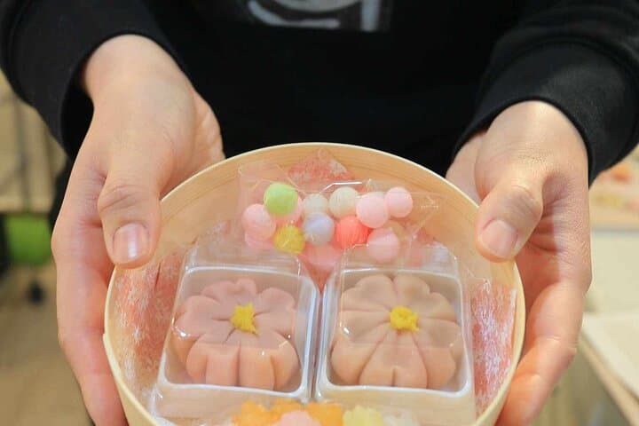 Experience Tsumami Zaiku and Making Wagashi in Tokyo — photo 9