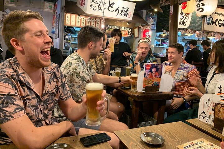 Shinjuku Bar Hopping Tour – Kabukicho & Golden Gai Experience — photo 6
