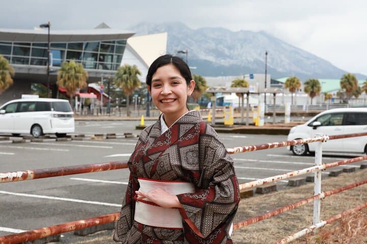 Oshima Tsumugi Kimono Dress Rental from Kagoshima — photo 11