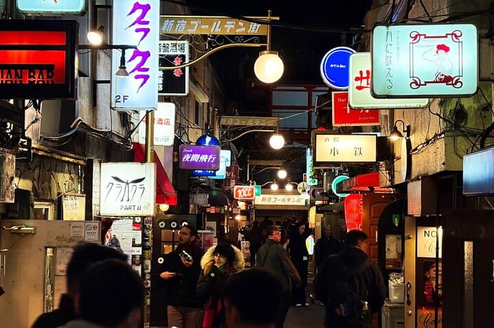 [Private]Shinjuku Golden Gai Bar Hopping w/ Japanese Local Guide — photo 8
