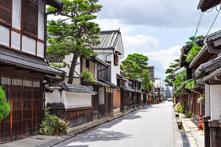 From Nagoya: Castles and Canals in Hikone and Omi Hachiman — photo 6