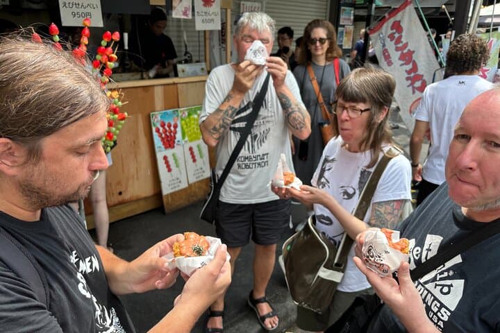 Tokyo: Private Tsukiji Fish Market Tour with 3 Food Stops — photo 8