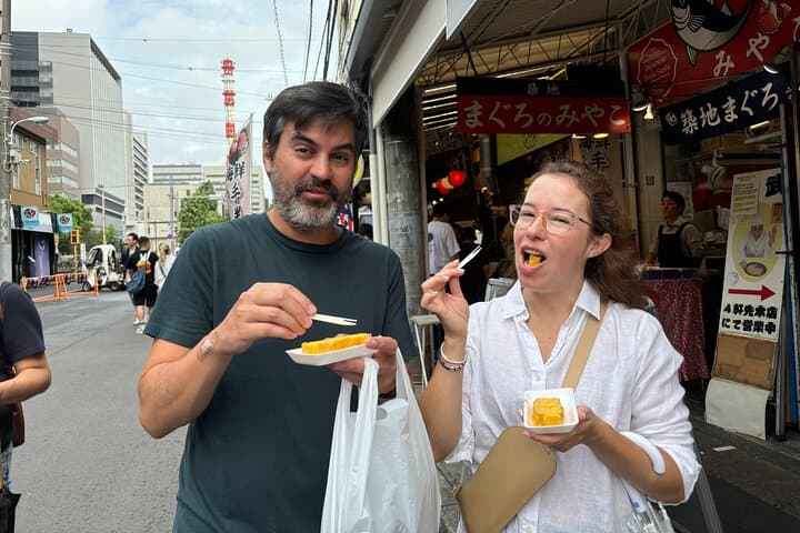 Tokyo: Private Tsukiji Fish Market Tour with 3 Food Stops — photo 4