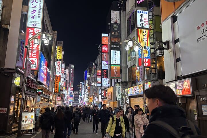 Tokyo: Shinjuku Bar Crawl Tour -3 Drinks & Local foods- — photo 11