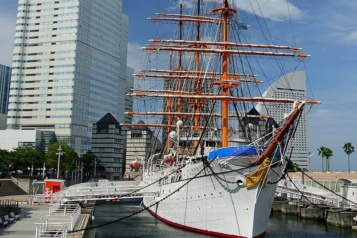 Yokohama Cherry Blossom Half Day Walking Tour with a Local Guide — photo 5