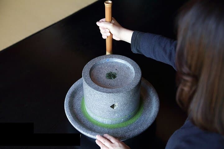 Matcha Grinding and Tasting and Daniel Inouye Museum Tour — photo 3