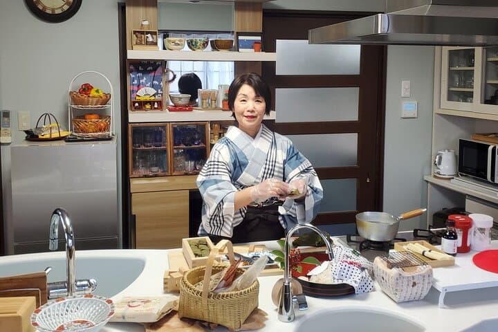 Traditional Japanese Home Cooking Class & Tea Ceremony in Nara