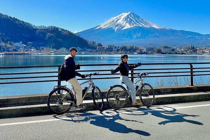 Lake Kawaguchi Explorer: E-Bike Guided Tour — photo 4