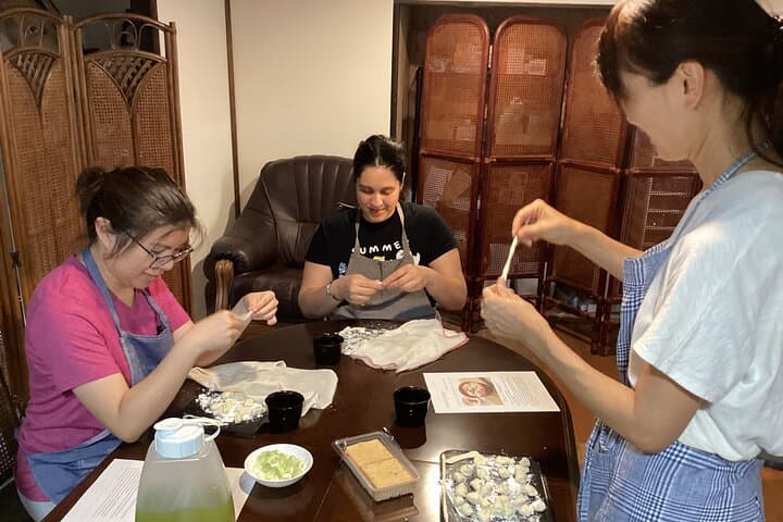 Cooking Class: Make a Local Delicacy in a Japanese House — photo 14
