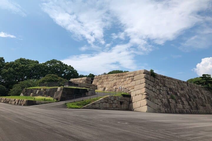 Imperial Palace and Political Landmarks The Heart of Tokyo Tour — photo 7
