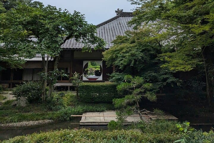 Kamakura and Enoshima Private Tour with English Speaking Driver — photo 3