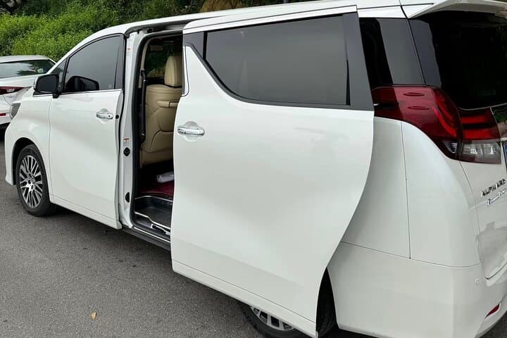 Narita Airport(NRT): Private Transfer to Tokyo/Yokohama 1-9pax — photo 3