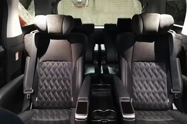 Tokyo Private Transfer from Tokyo center to Haneda Airport (HND) — photo 3