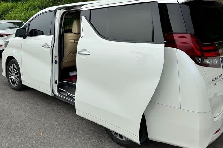 Haneda Airport(HND) Private Transfer to Central Tokyo (1-9 pax) — photo 3