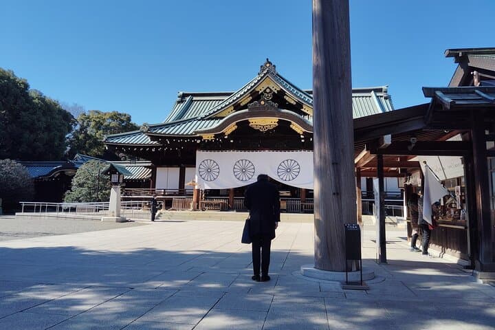 Tokyo War History Tour: Yasukuni Shrine & War Museum — photo 12