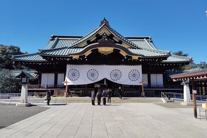Tokyo War History Tour: Yasukuni Shrine & War Museum — photo 13